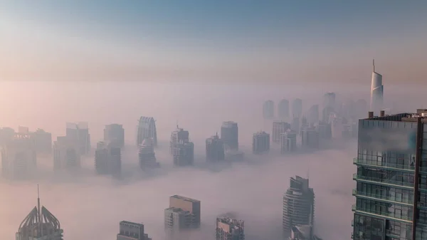 Köd Borította Jlt Felhőkarcolókat Kikötőtornyokat Sheikh Zayed Road Légi Időzóna — Stock Fotó
