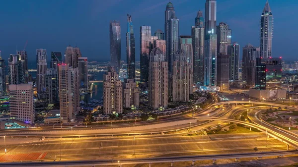 Dubai Marina Skrzyżowanie Autostrady Spaghetti Skrzyżowanie Noc Dnia Przejściowego Timelapse — Zdjęcie stockowe