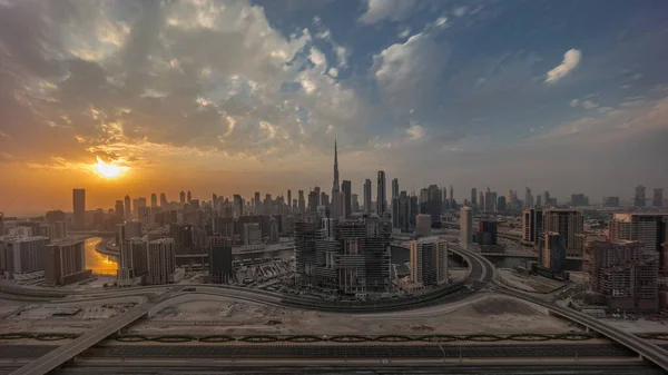 Pôr Sol Sobre Horizonte Panorâmico Dubai Com Baía Negócios Centro — Fotografia de Stock