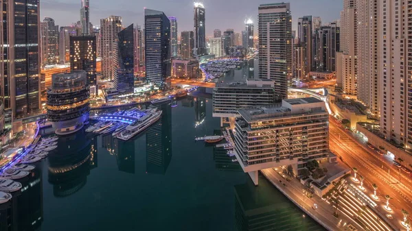 Luftaufnahme Des Jachthafens Von Dubai Und Jbr Beleuchtete Wolkenkratzer Rund — Stockfoto