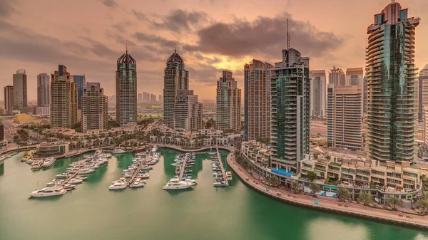 Nascer Sol Sobre Dubai Marina Distrito Turístico Luxo Com Arranha — Fotografia de Stock