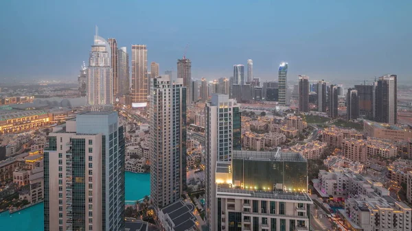 Powietrzny Tiew Wielkiego Futurystycznego Miasta Dzień Nocy Przejście Timelapse Dubaj — Zdjęcie stockowe