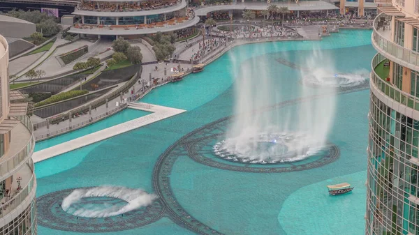 Dubai Singing Fountains Walking Area Aerial Timelapse People Watching Show — Stock Photo, Image