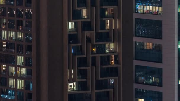 Вікна Висотних Будівлях Кінці Вечора Світінням Сліпучим Внутрішнім Світлом Таймелапсисі — стокове відео
