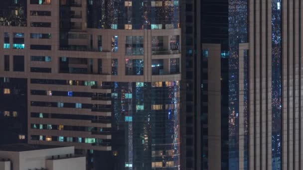 Janelas Exterior Edifício Arranha Céus Final Noite Com Luzes Interiores — Vídeo de Stock