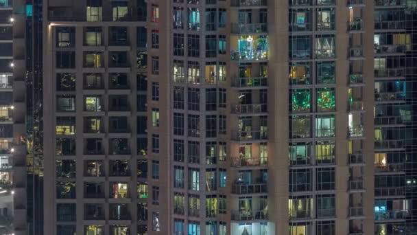 Grandes Ventanas Brillantes Edificios Residenciales Modernos Timelapse Por Noche Filas — Vídeo de stock