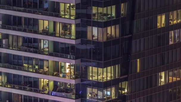 Světla Oken Moderních Kancelářských Obytných Budovách Časově Plynou Noci Vícepodlažní — Stock video