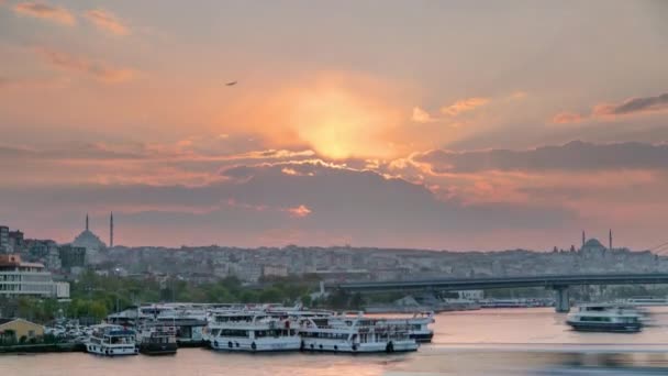 Many Passenger Ferrys Boat Station Bosphorus Golden Horn Sunset Timelapse — Vídeo de stock