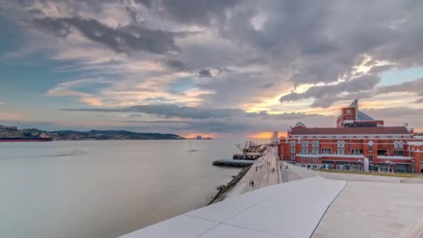 Padrao Dos Descobrimentos Keşifler Anıtı Ile Günbatımı Panoraması Lizbon Daki — Stok video