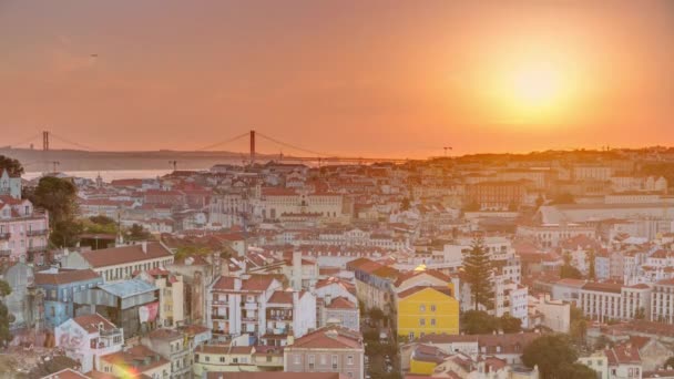 Lizbona Zachodzie Słońca Panoramiczny Widok Centrum Miasta Czerwonymi Dachami Jesienią — Wideo stockowe