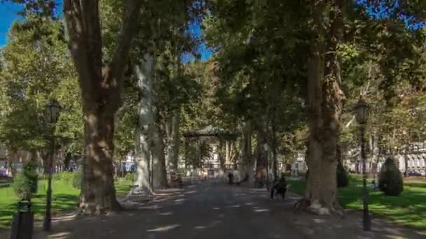 People Walking Pavillion Zrinjevac Park Timelapse Hyperlapse Zagreb Croatia Zrinjevac — Stok video