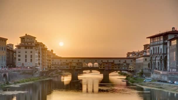 Sunset Kilátás Florence Ponte Vecchio Felett Arno River Firenzében Timelapse — Stock videók