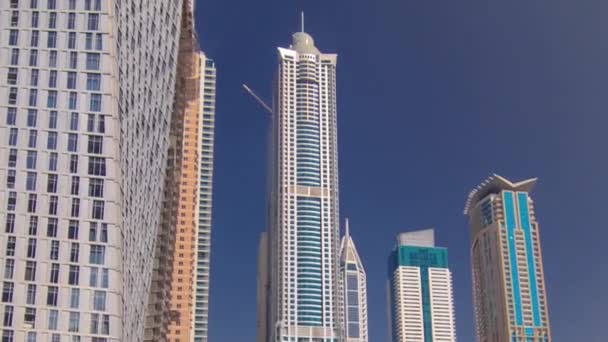 Dubai Marina Con Bloque Rascacielos Más Altos Torres Recidenciales Barcos — Vídeo de stock