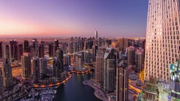 Dubai Marina Hamn Med Båtar Och Yacht Panorama Från Natt — Stockvideo