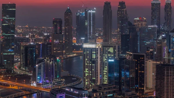 Skyline Современной Архитектурой Делового Залива Дубая Обеспечивает Переход Дневного Ночному — стоковое фото