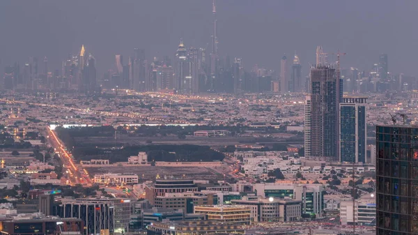Dubai Belvárosa Pénzügyi Negyed Felhőkarcolóinak Felhőkarcolóival Magas Toronymagassággal Áttekintés Messze — Stock Fotó