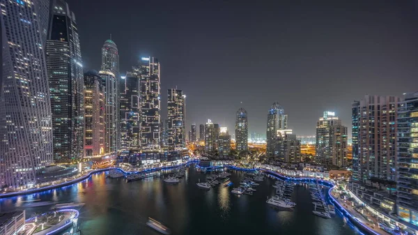 Dubai Marina Högsta Skyskrapor Och Yachter Hamnen Antenn Natt Panoramautsikt — Stockfoto