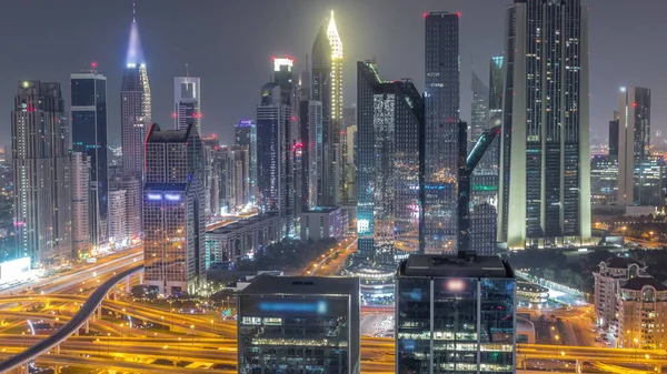 Район Финансового Центра Дубая Высокими Небоскребами Всю Ночь Освещался Выключенным — стоковое фото