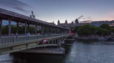 Pont de Bir-Hakeim eski adıyla 