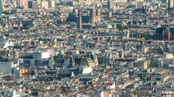 法国巴黎的全景 从上至下 巴黎圣母院从蒙马特的角度来看空中俯瞰 阳光灿烂 — 图库视频影像