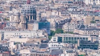 Paris 'in yukarıdaki ufuk çizgisi zaman çizelgesinden görünüyor. Place de la Concorde ve Pantheon ile Avrupa megapolis 'in ana simgeleri. Montparnasse kulesinin gözlem güvertesinden kuş bakışı görüntü. Paris, Fransa