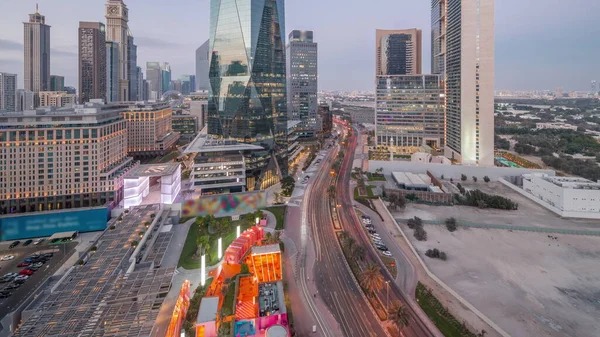 Dubai International Financial District Nacht Mit Verkehr Auf Einer Straße — Stockfoto
