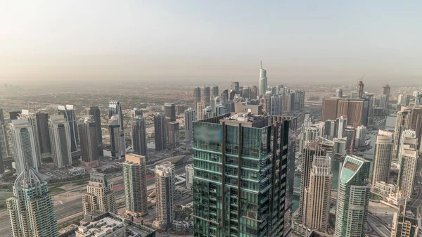 Dubai Marina Och Jlt Distrikt Med Trafik Motorvägen Mellan Skyskrapor — Stockfoto