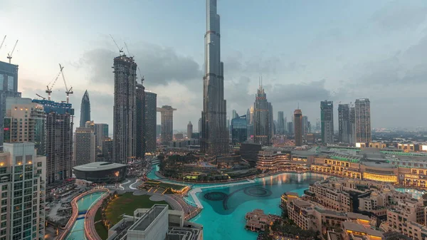 Arranha Céus Que Elevam Acima Centro Dubai Dia Noite Transição — Fotografia de Stock