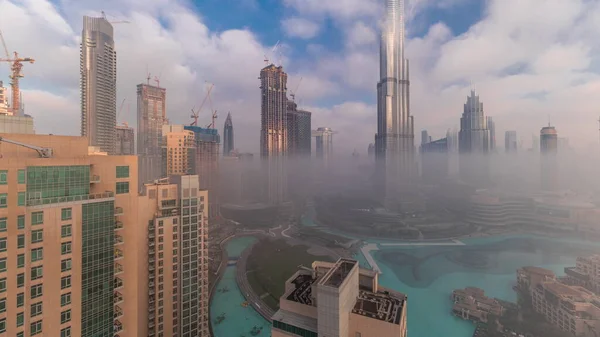 Luchtfoto Van Dubai Stad Vroeg Ochtend Tijdens Mist Zonsopgang Bij — Stockfoto