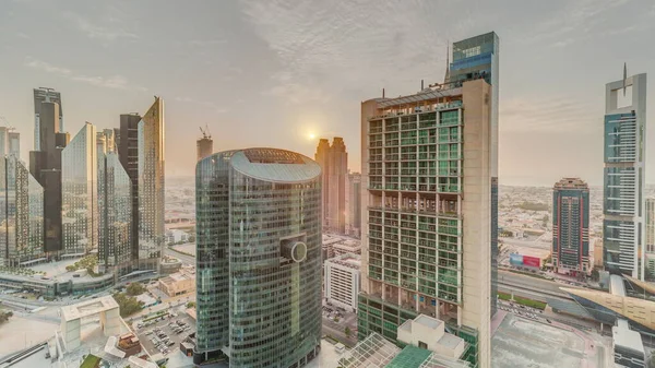 Захід Сонця Над Дубаєм Міжнародним Фінансовим Центром Хмарочосів Панорама Хмарним — стокове фото