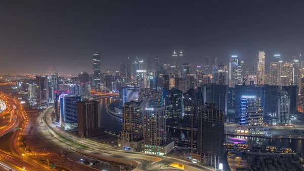 Skyline Con Arquitectura Moderna Dubai Business Bay Iluminado Torres Noche —  Fotos de Stock