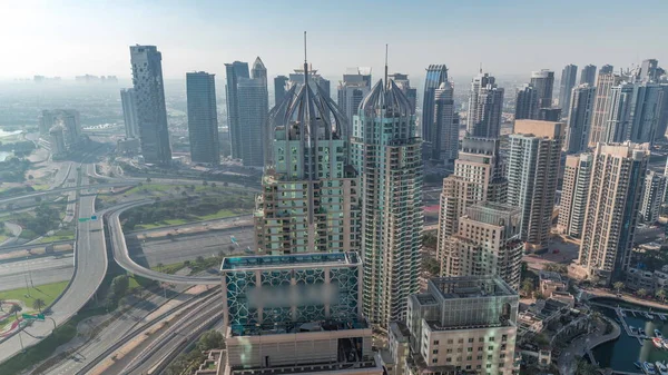 Небоскрёбы Дубайской Пристани Jlt Вдоль Воздушной Дороги Шейха Зайда Жилые — стоковое фото