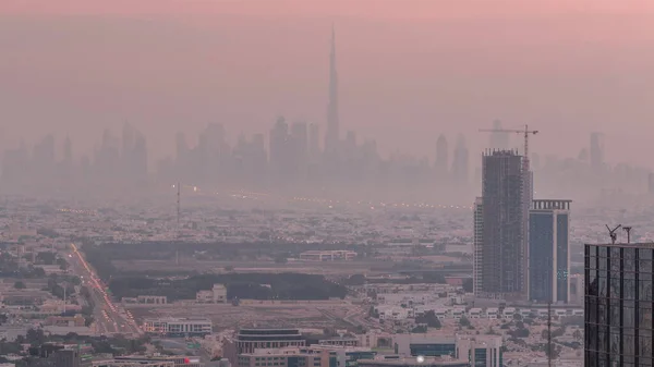 Dubai Downtown Dzielnicą Finansową Rząd Drapaczy Chmur Wysoką Wieżą Antenową — Zdjęcie stockowe