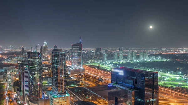 Księżyc Wschodzący Nad Miastem Mediów Barsha Wysokościami Dzielnica Nocna Antena — Zdjęcie stockowe