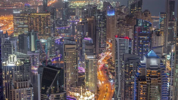 Skyline Utsikt Över Dubai Marina Visar Kanalen Omgiven Upplysta Skyskrapor — Stockfoto