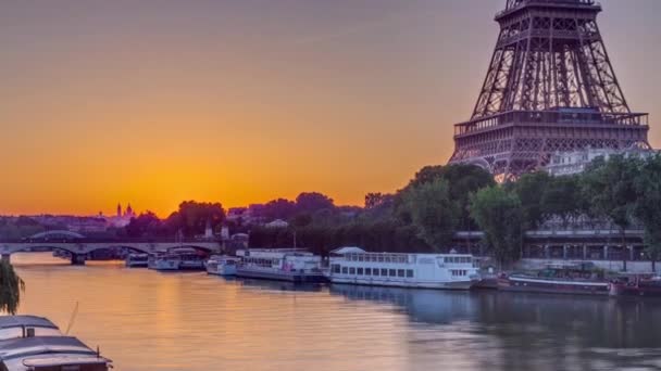 Eiffel Torony Szajna Folyó Sunrise Timelapse Párizs Franciaország Reggeli Kilátás — Stock videók