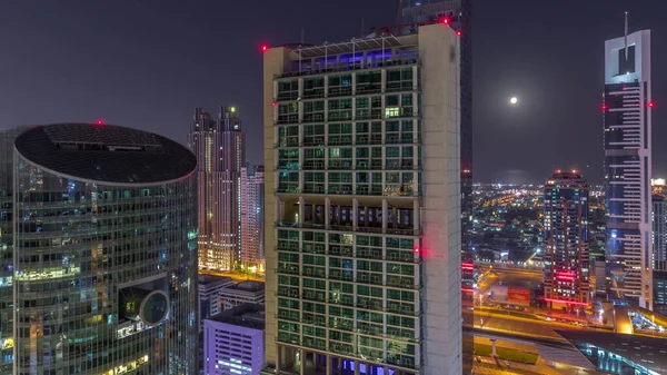 Dubai Uluslararası Finans Merkezi Gökdelenleri Tüm Gece Boyunca Havalanır Işıkların — Stok fotoğraf
