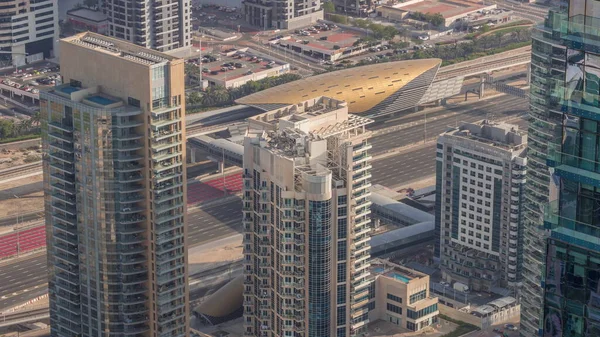 Dubai Torres Marina Com Tráfego Estrada Sheikh Zayed Perto Estação — Fotografia de Stock