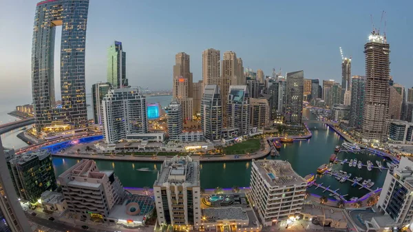 Vista Panorámica Dubai Marina Con Varios Barcos Yates Estacionados Puerto —  Fotos de Stock