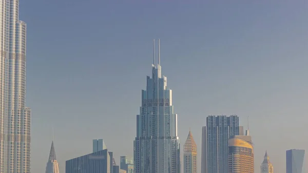 Edificios Altos Centro Dubái Emiratos Árabes Unidos Reflejos Superficie Cristal —  Fotos de Stock