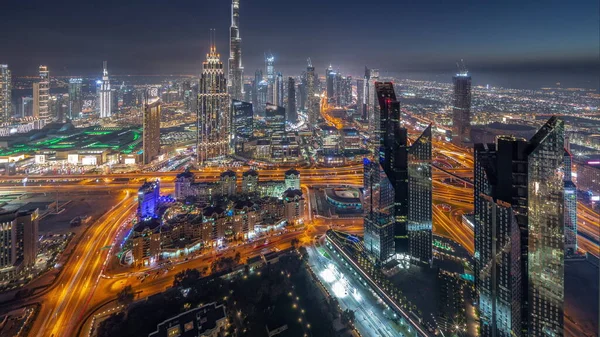 Légi Kilátás Legmagasabb Tornyok Dubai Belvárosában Városkép Autópálya Nap Éjszaka — Stock Fotó