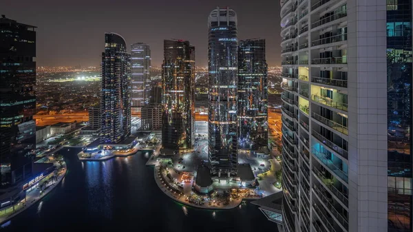 Panoráma Magas Lakóépületekkel Jlt Kerületben Légi Éjszakai Időszámítás Része Dubai — Stock Fotó