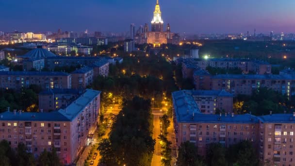 Moskauer Staatliche Universität Nacht Zum Tag Übergang Zeitraffer Vor Sonnenaufgang — Stockvideo