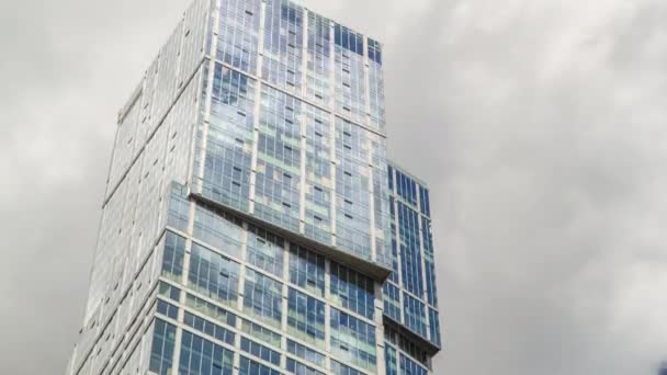 Rascacielos Moscú Ciudad Timelapse Con Reflejos Superficie Cristal Oficinas Negocios — Vídeos de Stock