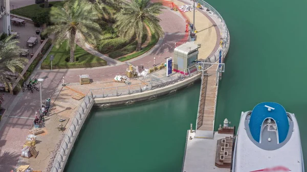 Bauarbeiter Die Eine Rekonstruktion Der Uferpromenade Mit Palmen Der Dubai — Stockfoto