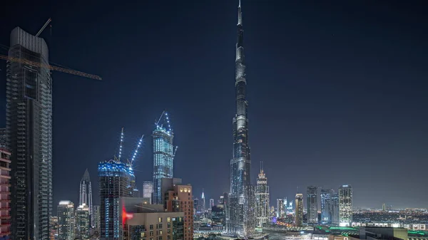 Πανόραμα Δείχνει Εναέρια Νύχτα Cityscape Φωτισμένη Αρχιτεκτονική Του Ντουμπάι Στο — Φωτογραφία Αρχείου