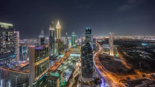 Skyline Zicht Hoogbouw Sheikh Zayed Road Dubai Luchtfoto Panoramische Nachtelijke — Stockvideo