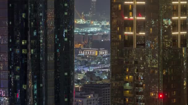 Flygfoto Mellan Två Skyskrapor Till Lägenhetshus Och Villor Dubai City — Stockvideo