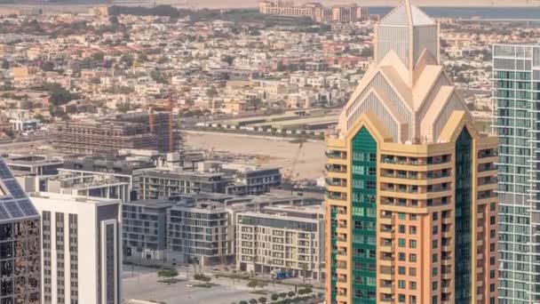 Miejskie Domy Wille Spacerowe Wieżowiec Przy Sheikh Zayed Road Dubaju — Wideo stockowe