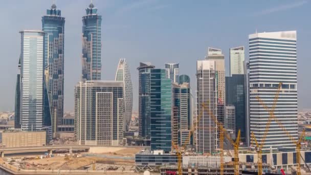 Cityscape Dengan Pencakar Langit Dari Dubai Business Bay Dan Saluran — Stok Video